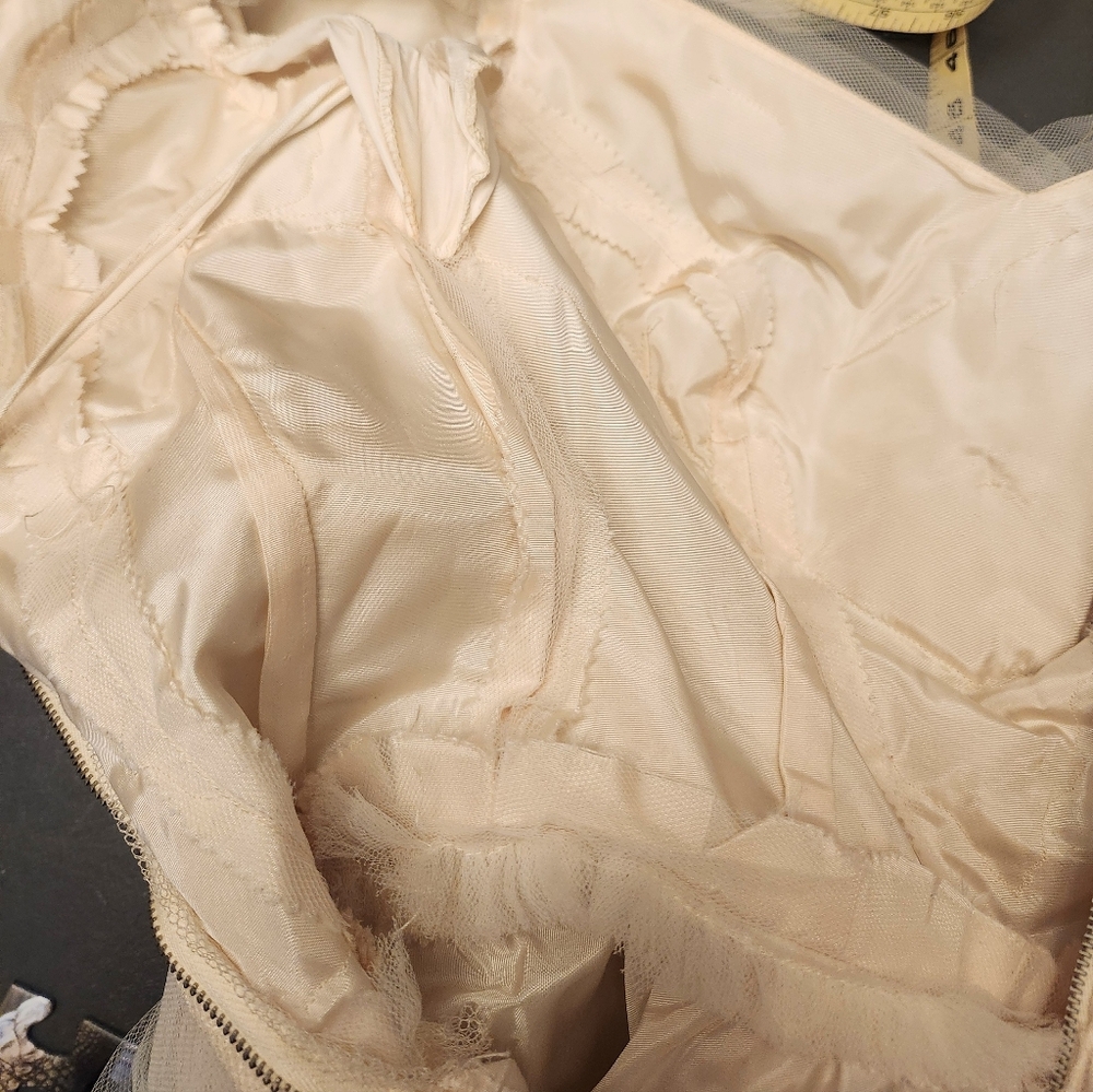 Rike's vintage 1950s stunning tulle off the shoulder tea length wedding gown - Picture 15 of 15